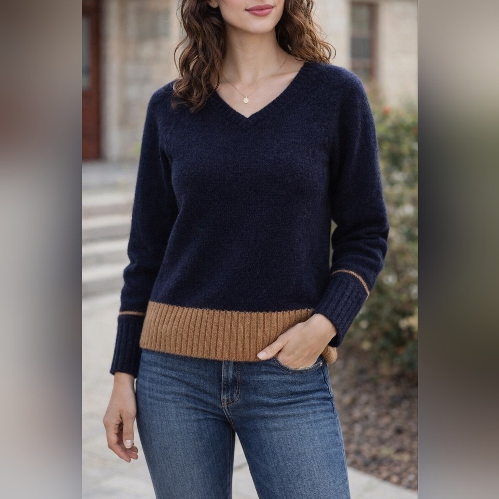 Wool‎ Knit Blend Sweater Womens L Navy Camel Cozy Elevated Minimalist Layer